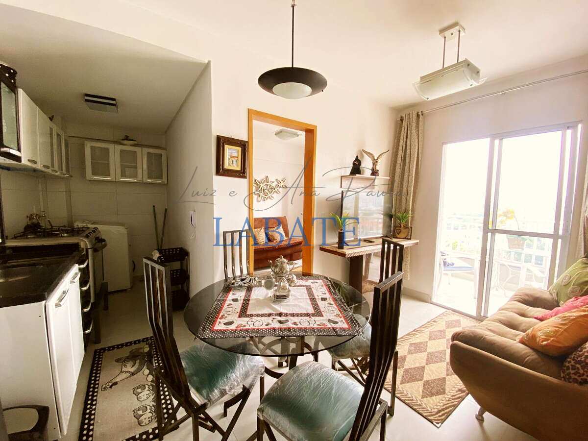  - Apartamento 42m² mobiliado com sacada no 7º andar em Chácara Califórnia