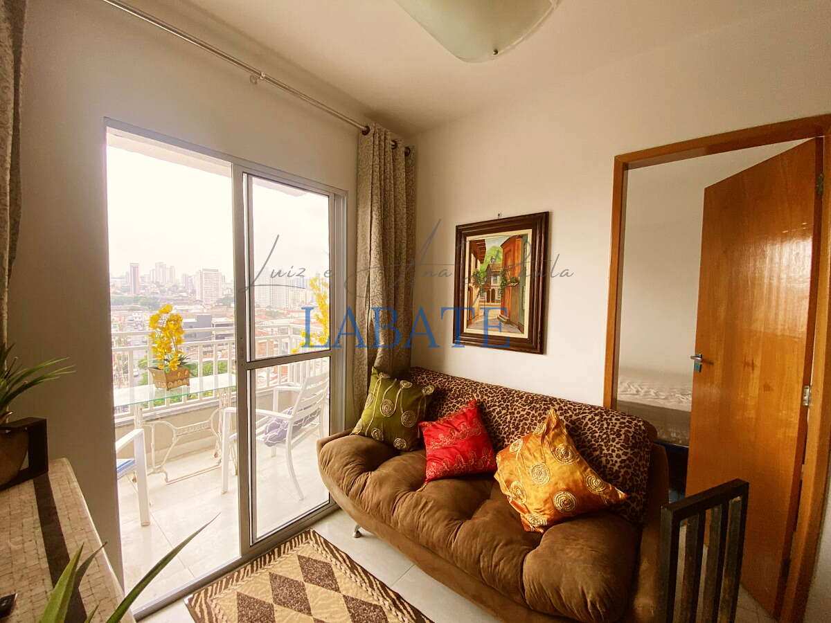  - Apartamento 42m² mobiliado com sacada no 7º andar em Chácara Califórnia