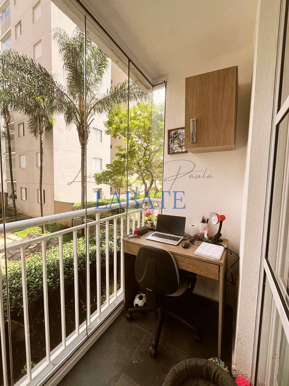  - Apartamento 46m² com sacada envidraçada e móveis planejados no Jardim Aricanduva