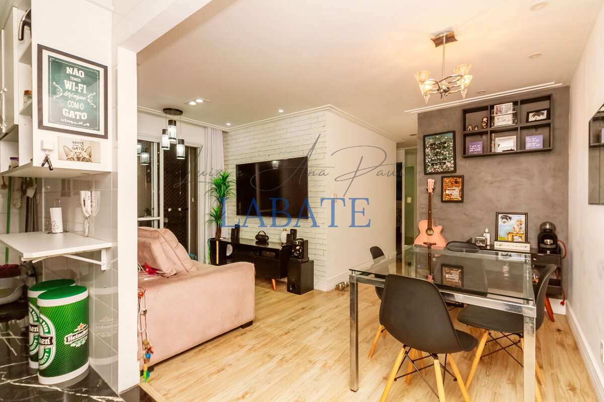 Apartamento 52m² com sacada e lazer no East Side, Quarta Parada - Luiz e Ana Paula Labate