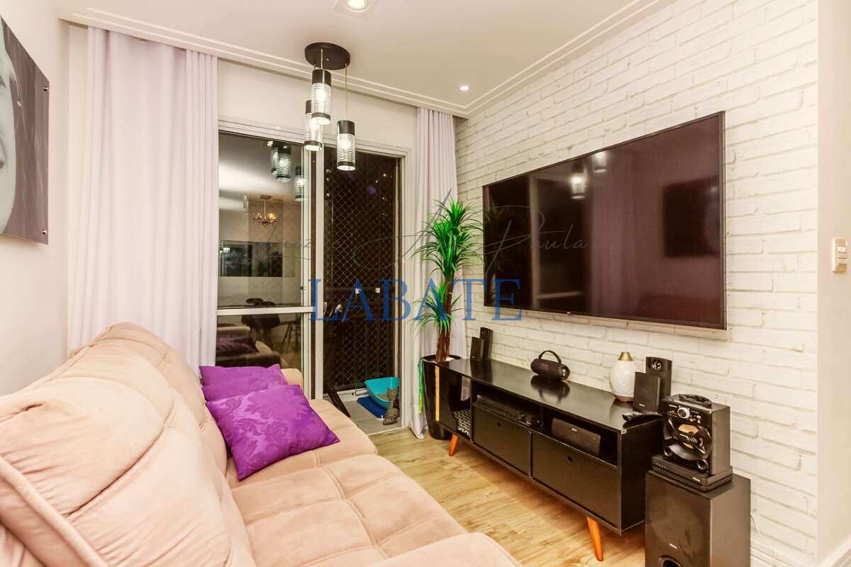  - Apartamento 52m² com sacada e lazer no East Side, Quarta Parada