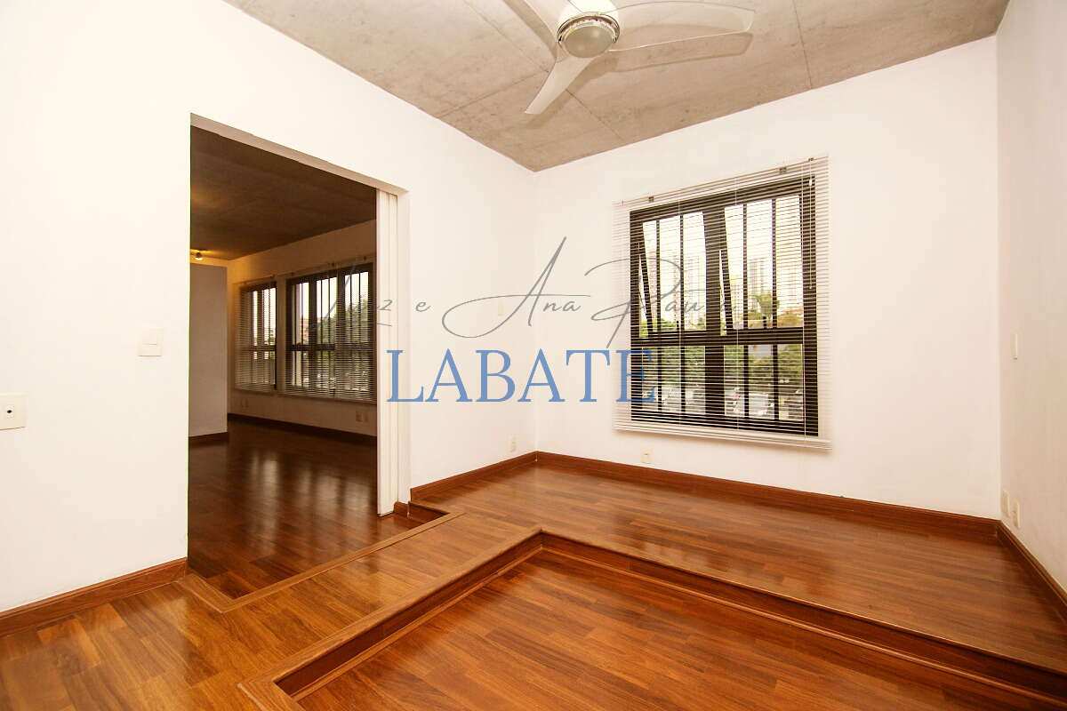  - Apartamento 69m² com closet e móveis planejados no Vila Regente Feijó
