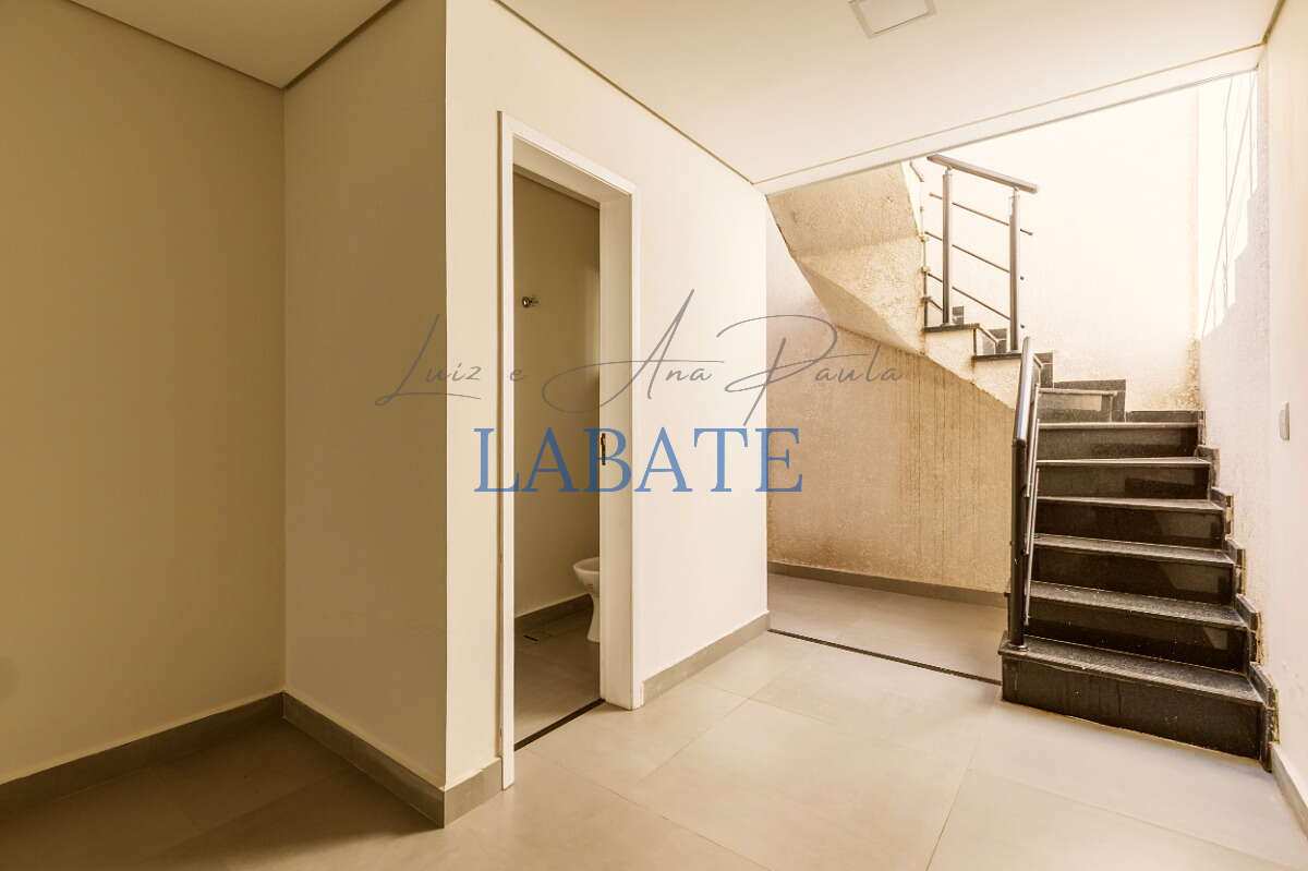  - Casa 140m² com 5 vagas na Vila Santa Isabel