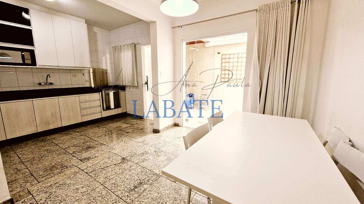  - Casa de condomínio 130m² com 3 suítes e piscina na Mooca