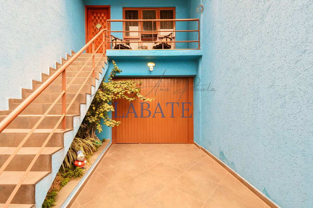 - Sobrado 143m² com 3 quartos e 3 vagas na Vila Regente Feijó