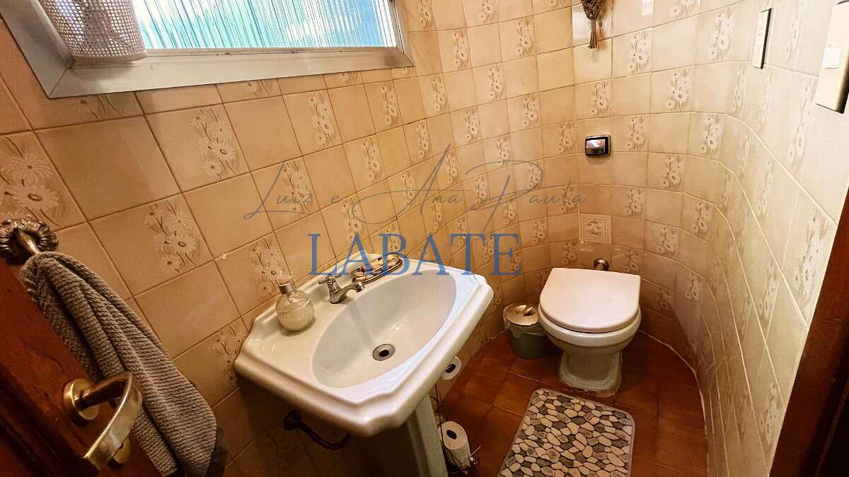  - Sobrado 300m² com 4 quartos e 4 vagas na Vila Formosa